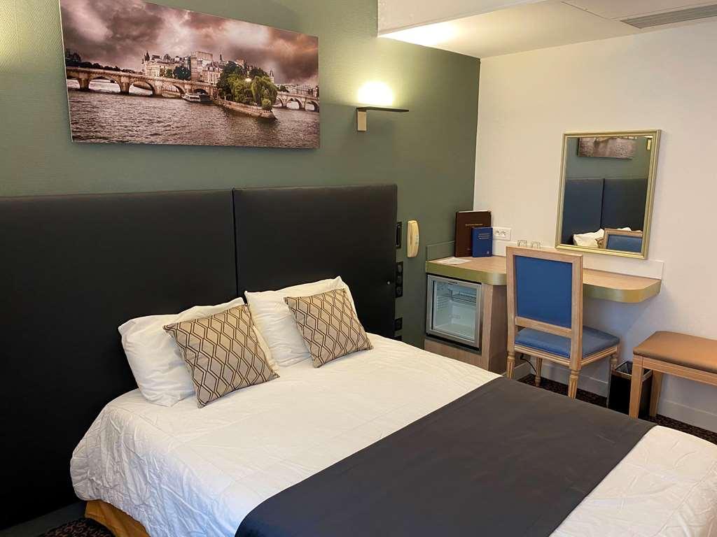 Hotel Louvre Sainte Anne Paris Zimmer foto